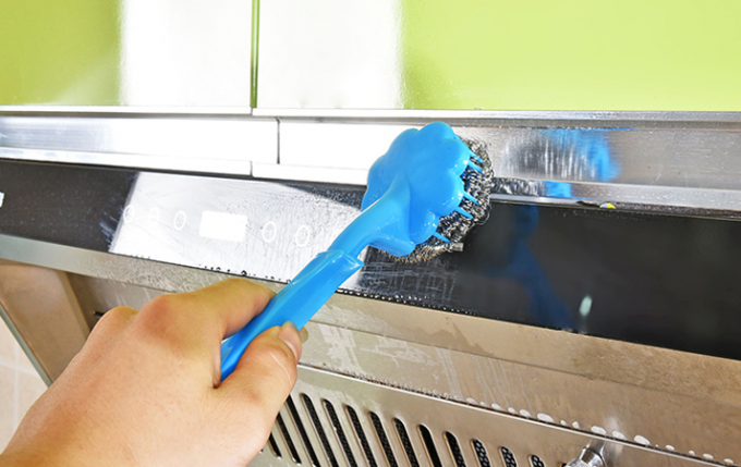 Καθαρίζοντας τρίφτης ανοξείδωτου κουζινών με το αποσυνδέσιμο σχέδιο λαβών